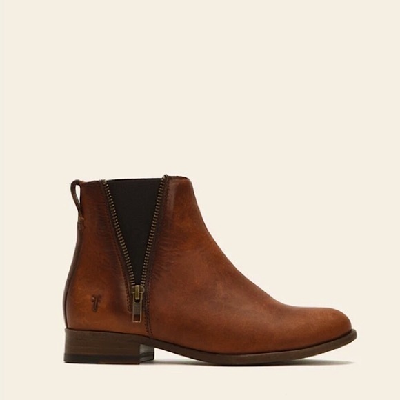 Frye Carly Zip Cognac Leather Chelsea Ankle Bootie - Picture 1 of 14